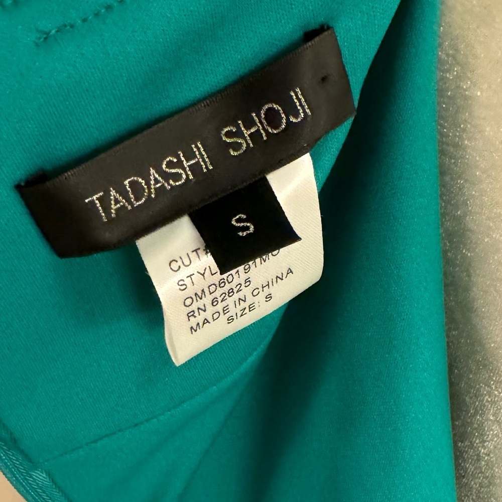 Green | Teal Tadashi Shoji Pintuck Ombre Dress - Picture 7 of 8